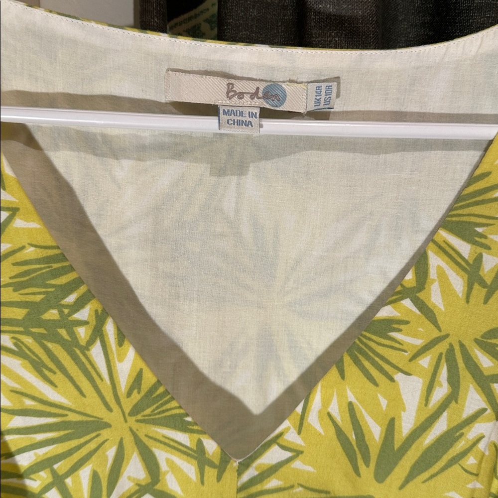 Boden Yellow Green Citron Tropical Floral Cotton V-Neck Dress - Picture 2 of 8